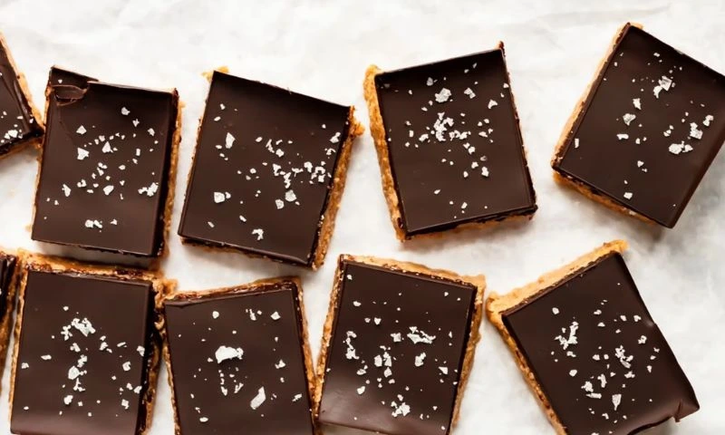 Easy & Healthy Peanut Butter Chocolate Chip Protein Bars – No Baking Needed!